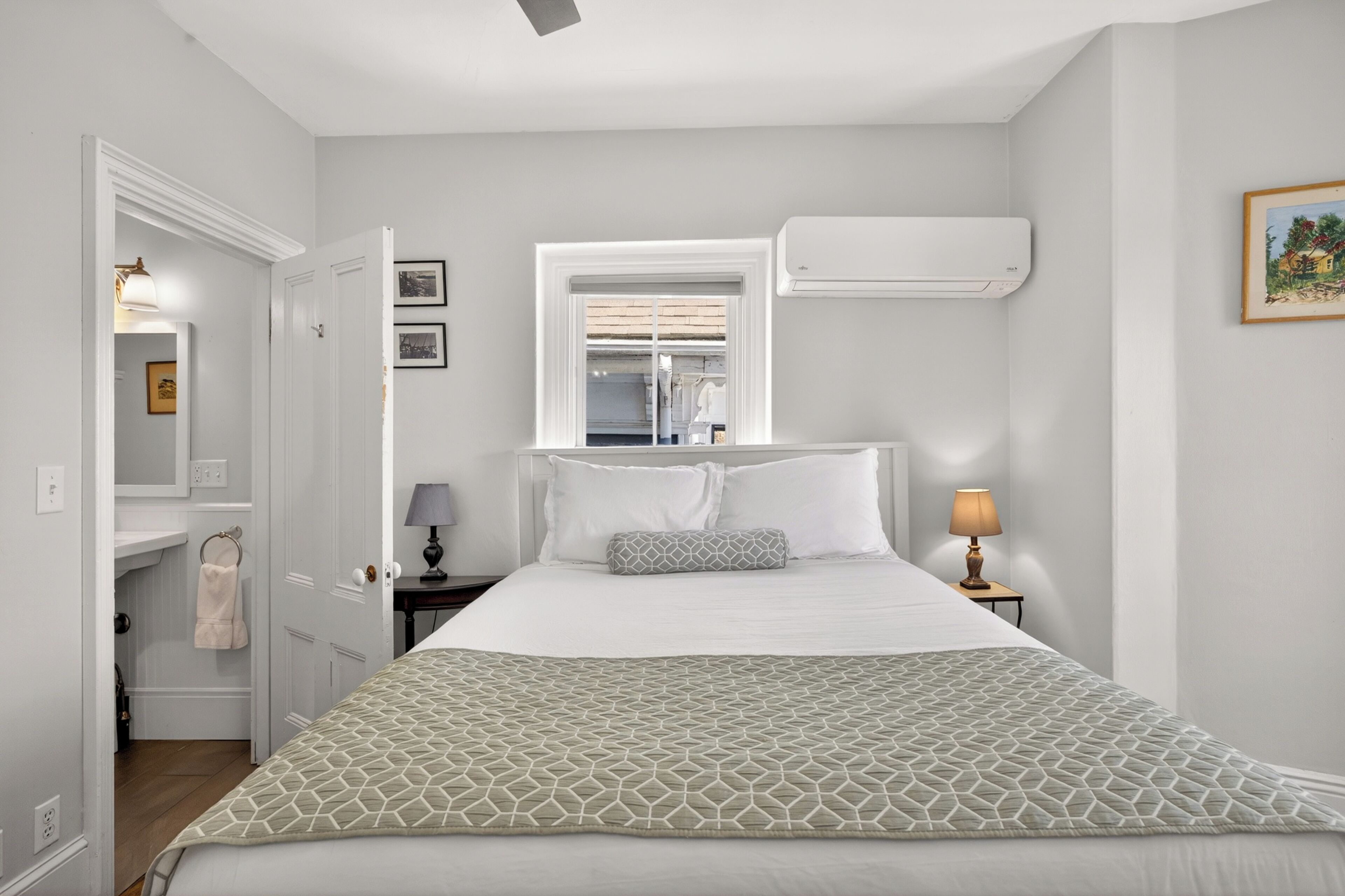 (Room #3) 1 Queen Bed, Private Bathroom, City View | Premium bedding, down comforters, pillowtop beds, individually decorated