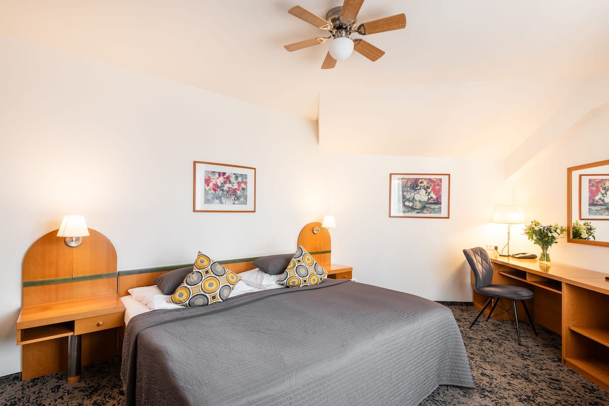 Family Suite, 1 King Bed with Sofa bed