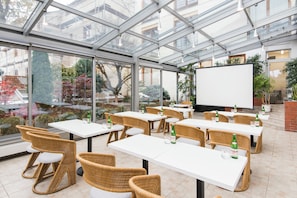 Business centre - Hotel Troja (Prague)