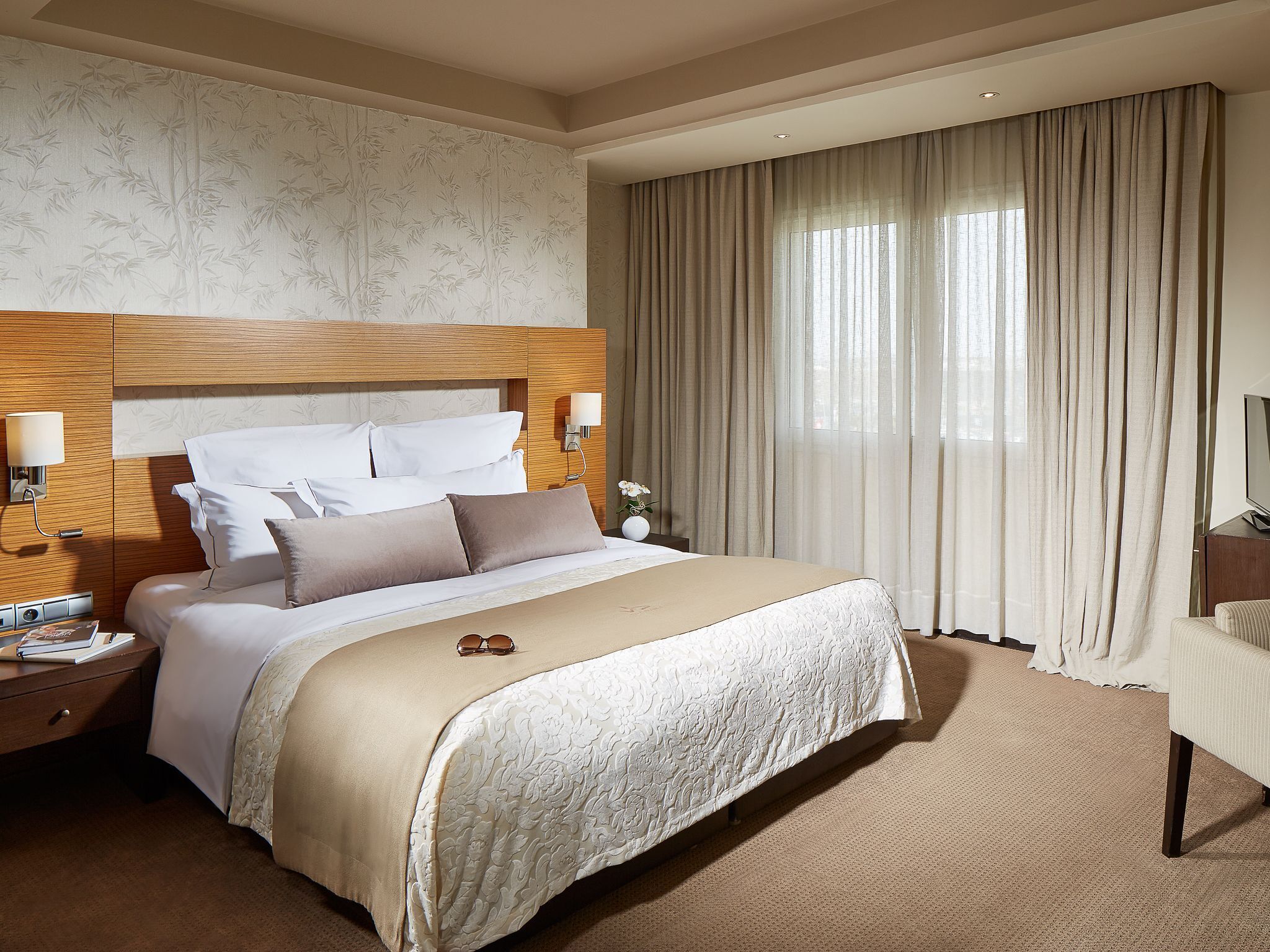 Premium bedding, Select Comfort beds, minibar, in-room safe