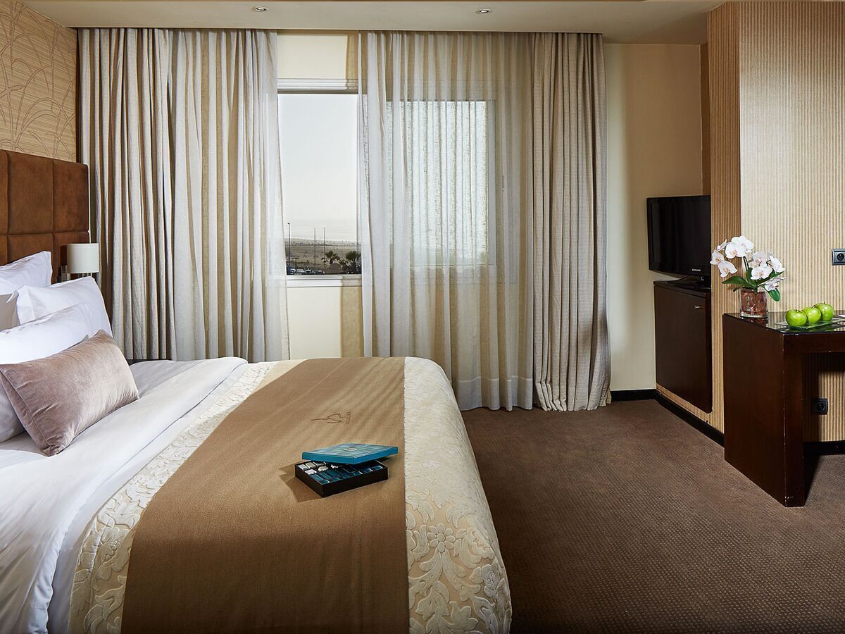 Premium bedding, Select Comfort beds, minibar, in-room safe
