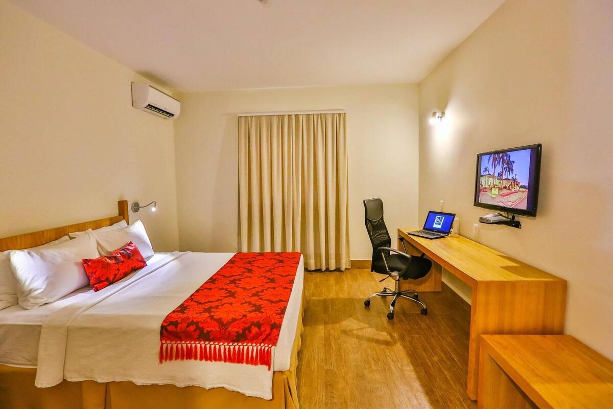 Premium bedding, minibar, in-room safe, blackout curtains