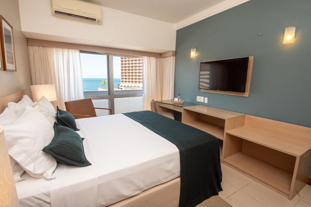 1 habitación, minibar, caja de seguridad en la habitación y escritorio