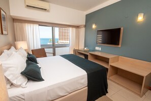 SUITE EXECUTIVA | Minibar, caja de seguridad en la habitación y escritorio