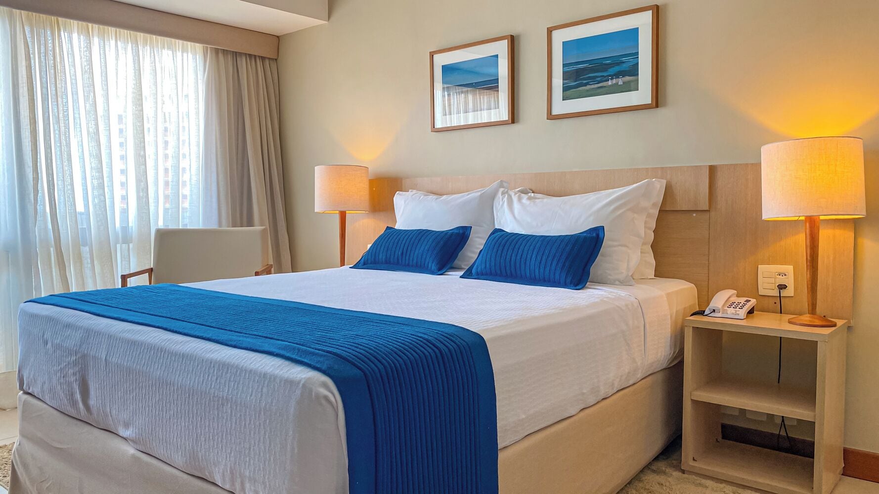 PREMIUM CASAL | Frigobar, cofres nos quartos, escrivaninha