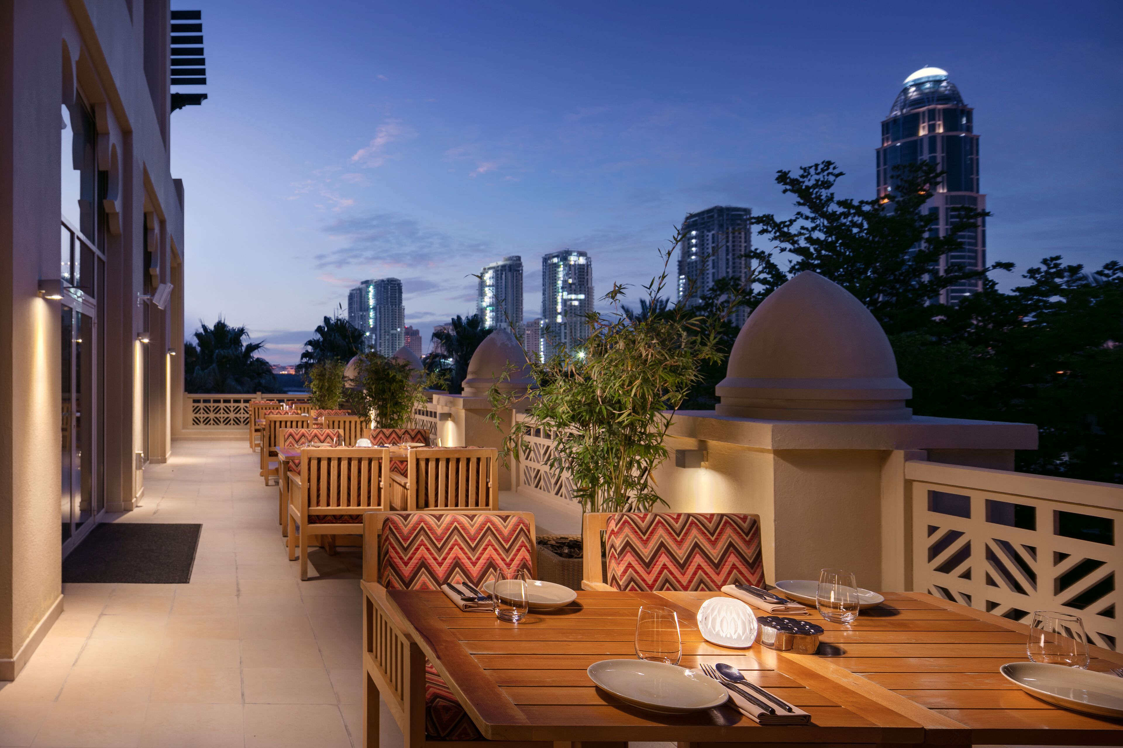 5 restaurants, breakfast, lunch, dinner served; italian cuisine