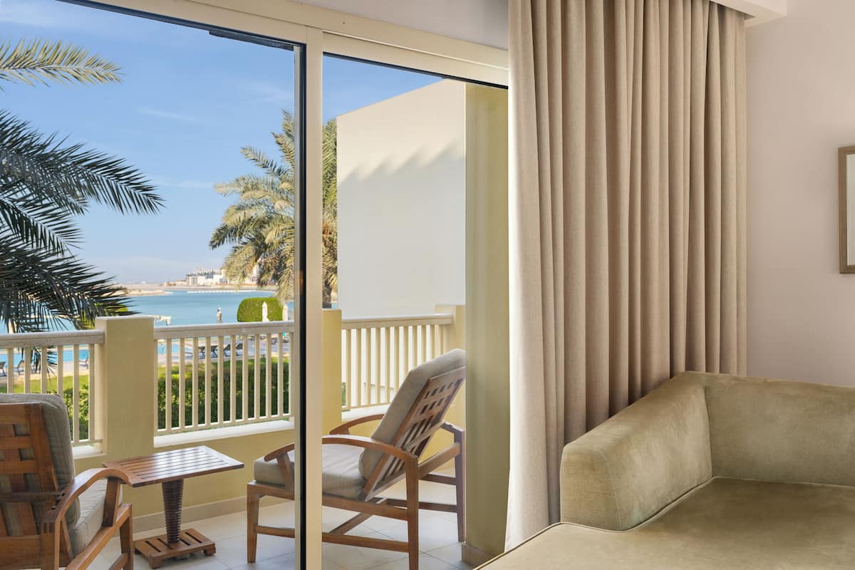 Villa - 4 sovrum (Beachfront) | Sängtillbehör av högsta kvalitet och värdeförvaringsskåp på rummet