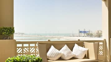 Suite (Al Mirqab)