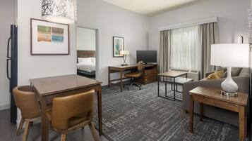 Phòng, phù hợp cho người khuyết tật, không hút thuốc | Bộ đồ giường cao cấp, bàn, màn/rèm cản sáng