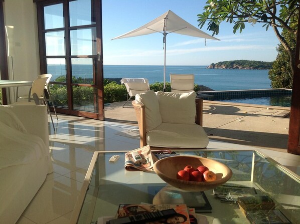 別墅, 3 間臥室, 私人泳池, 海景 (Courtyard Pool Villa) | 客廳 | 55 厘米LED 電視連數碼電視頻道、收費電影