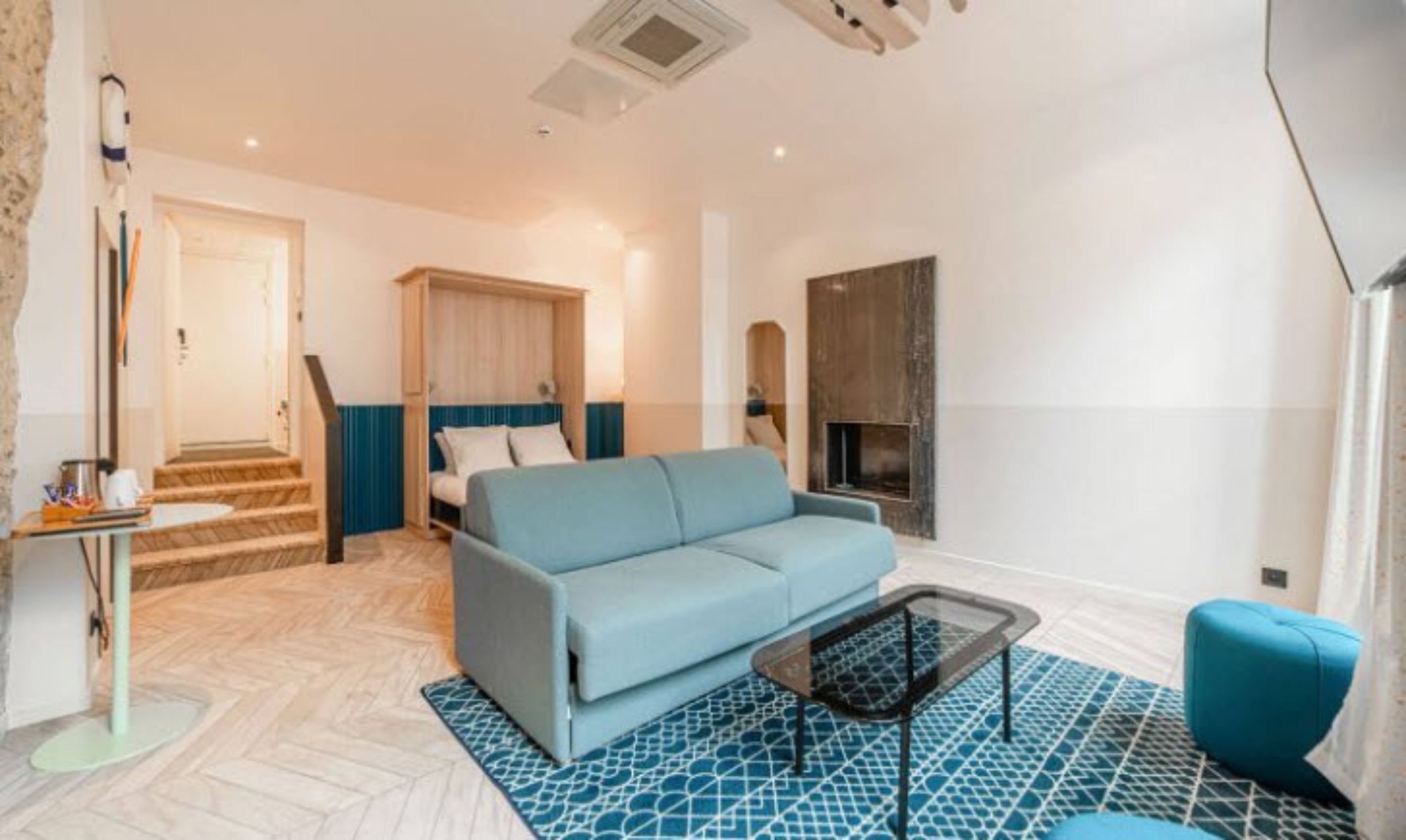 family room | living area | tv