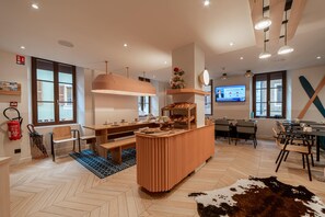 Daily buffet breakfast (EUR 15 per person)