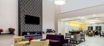 라 퀸타 인 & 스위트 바이 윈덤 DFW 에어포트 웨스트 - 베드퍼드