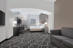 Literie de qualité, bureau, rideaux d’obscurcissement