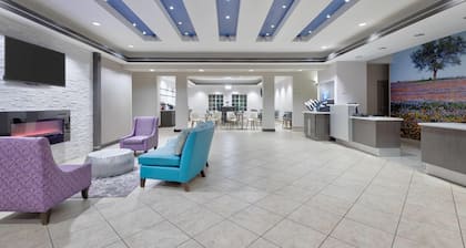 La Quinta Inn & Suites by Wyndham Fairfield TX
