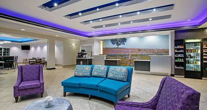 La Quinta Inn & Suites by Wyndham Fairfield TX
