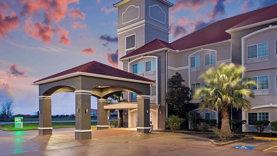 La Quinta Inn & Suites by Wyndham Fairfield TX