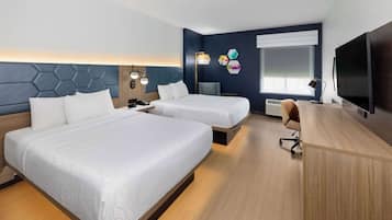 Habitación, 2 camas de matrimonio, no fumadores | Ropa de cama de alta calidad, escritorio, tabla de planchar con plancha