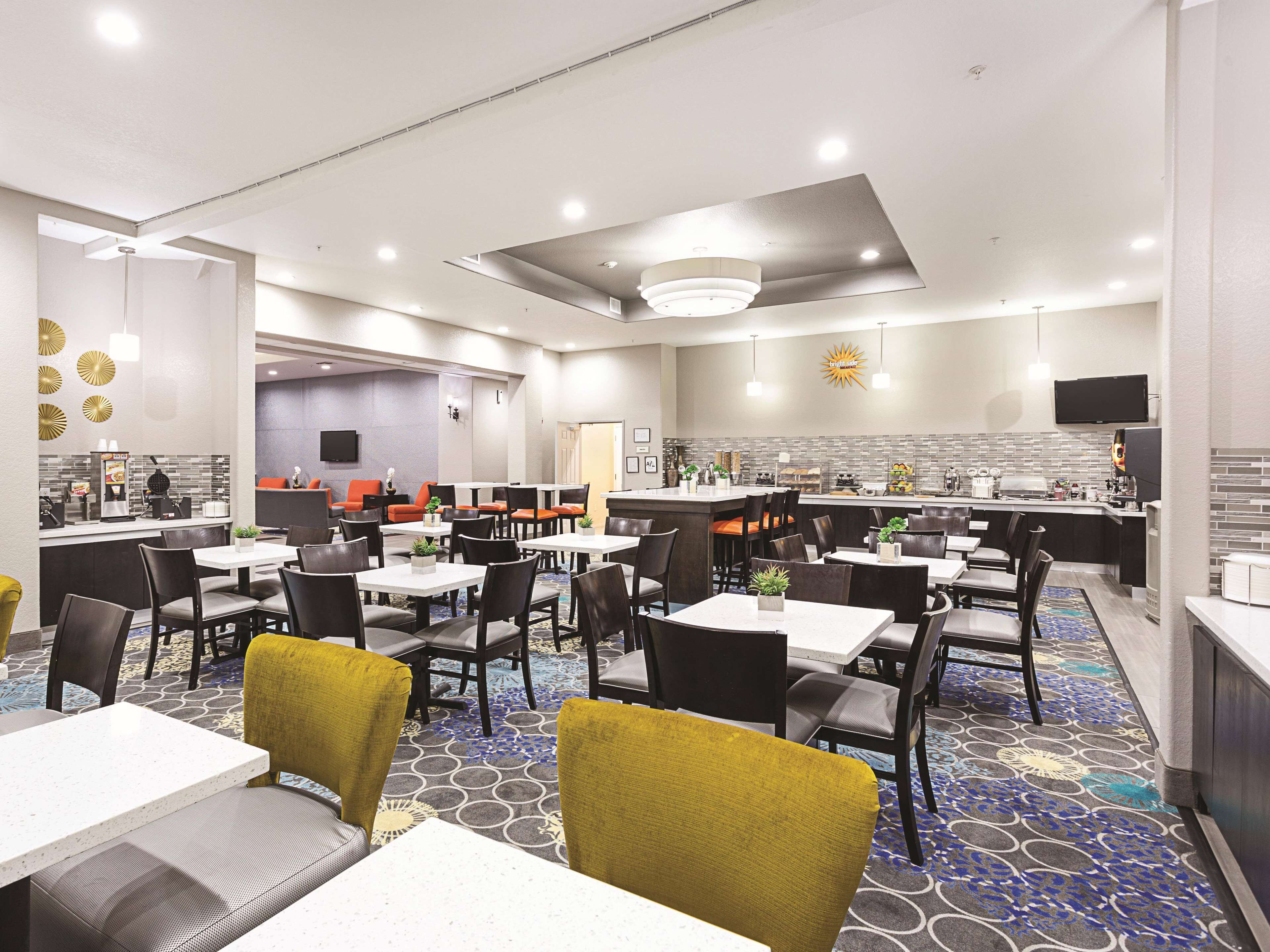 Free daily full breakfast 