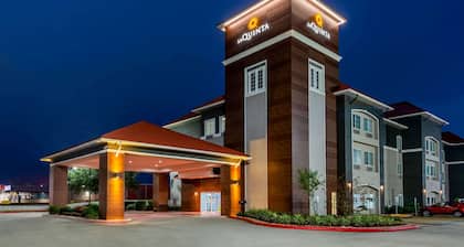 La Quinta Inn & Suites by Wyndham Orange