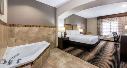 La Quinta Inn & Suites by Wyndham Orange