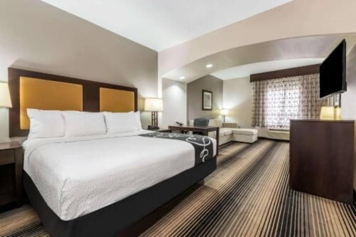 Ropa de cama de alta calidad y escritorio