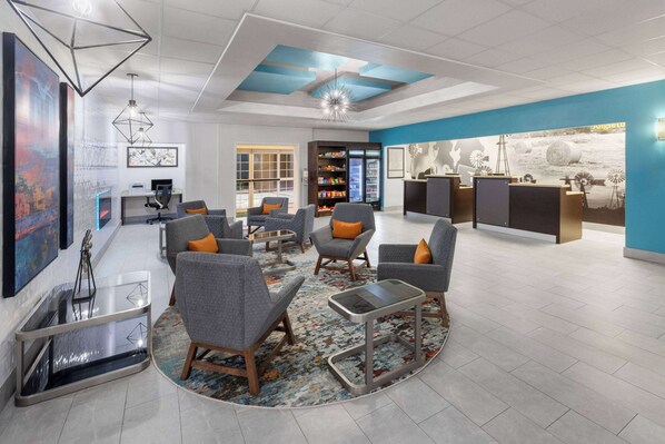 Lobby - La Quinta Inn & Suites by Wyndham Angleton (Angleton)