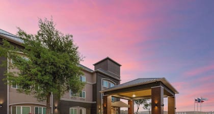 La Quinta Inn & Suites by Wyndham Angleton