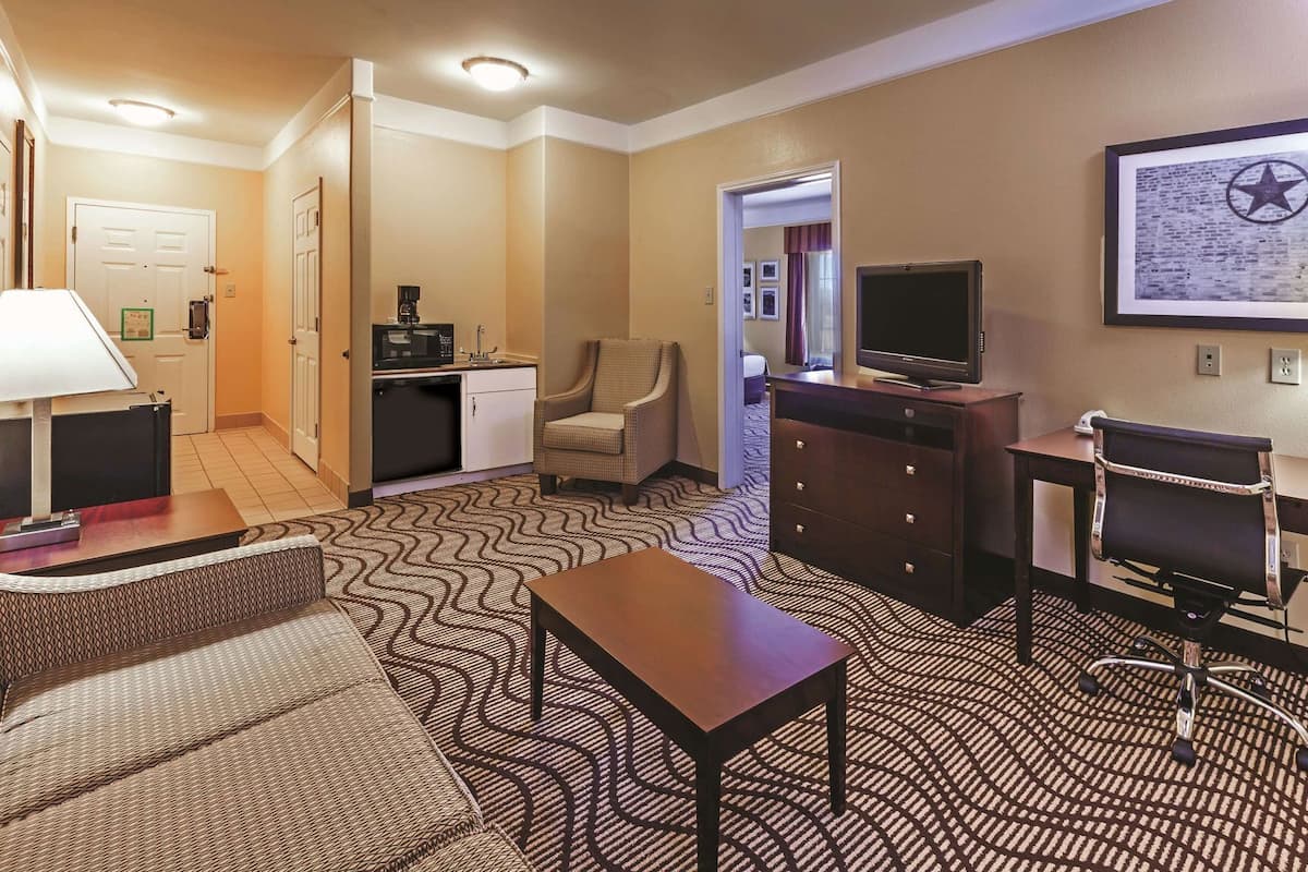 Living area | Flat-screen TV