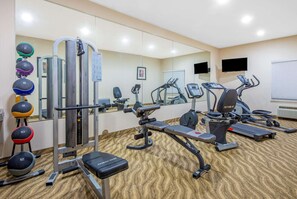 Fitness facility - La Quinta Inn & Suites by Wyndham Glen Rose (Glen Rose)