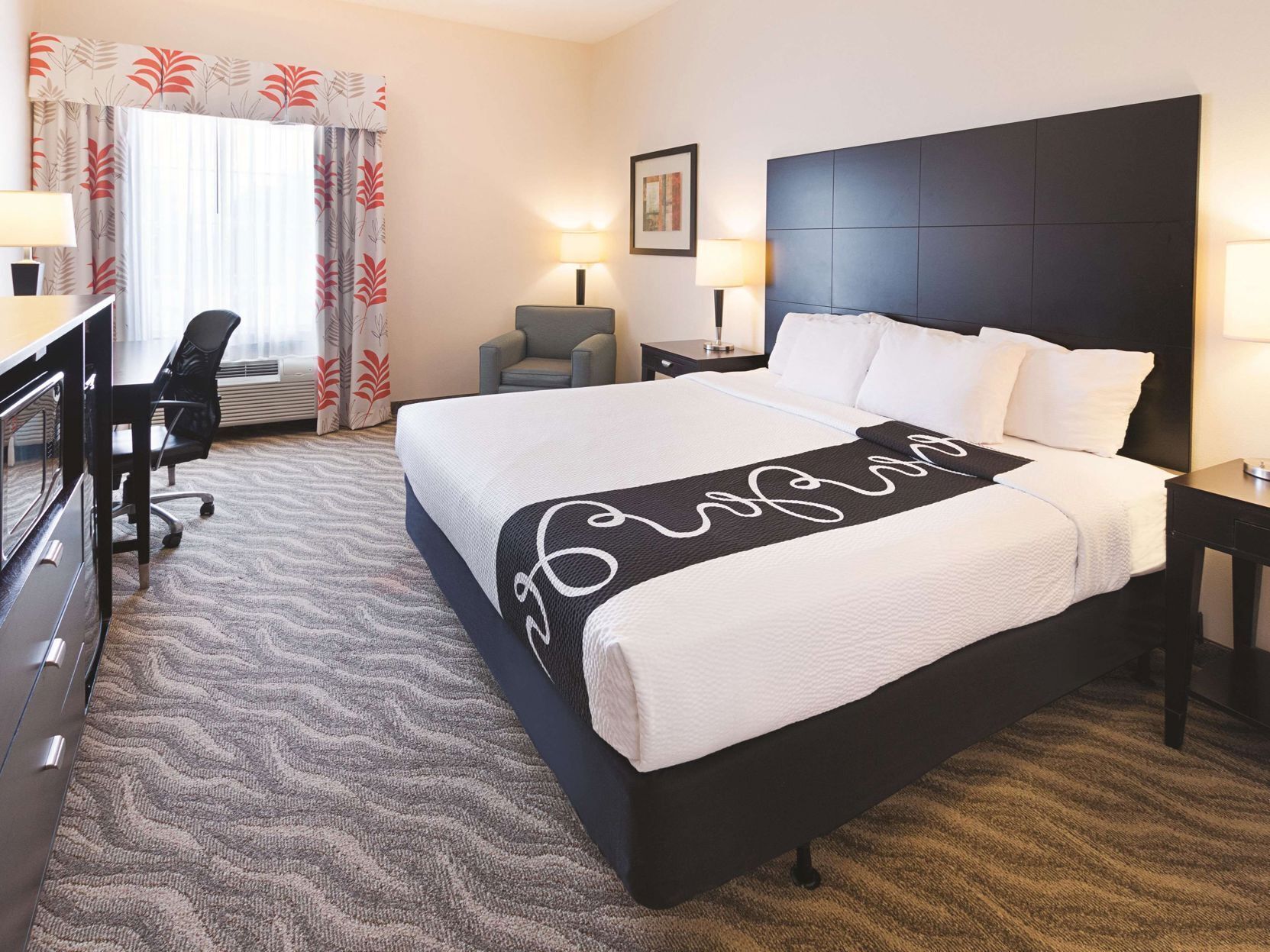 Ropa de cama de alta calidad y escritorio 