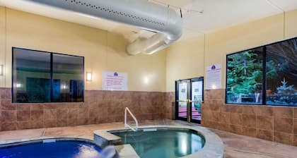 La Quinta Inn by Wyndham West Long Branch/NJ Shore Area