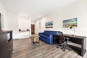 Suite, 1 King Bed, Non Smoking, Refrigerator & Microwave (with Sofabed) | Premium bedding, desk, laptop workspace, iron/ironing board