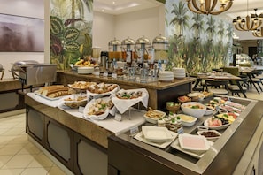 Free daily full breakfast - Protea Hotel by Marriott Livingstone (Livingstone)