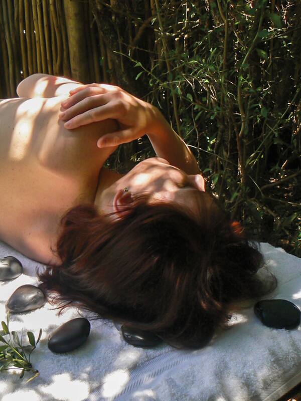 Couples treatment rooms, sauna, hot tub, steam room, hydrotherapy