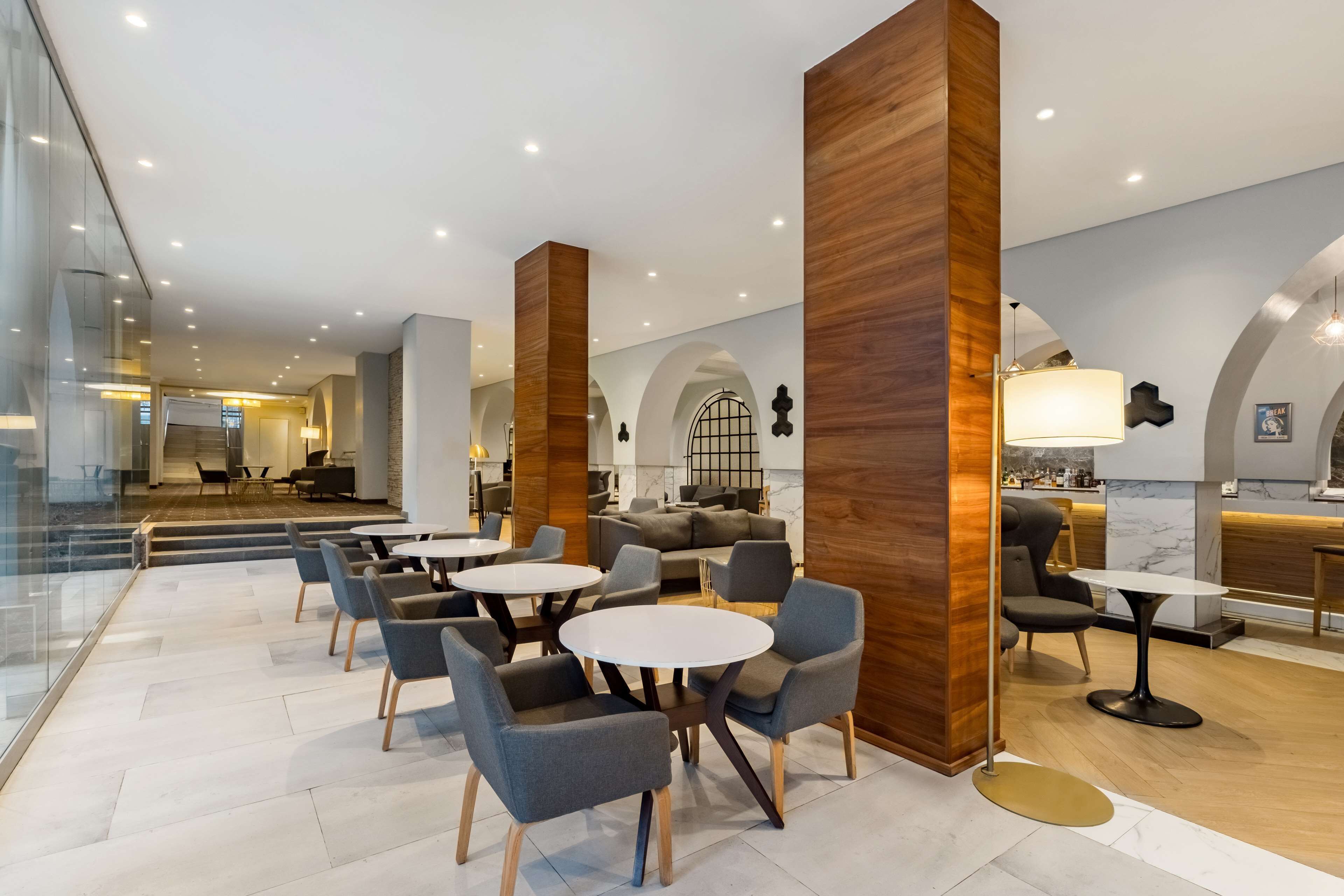 2 Restaurants, Frühstück