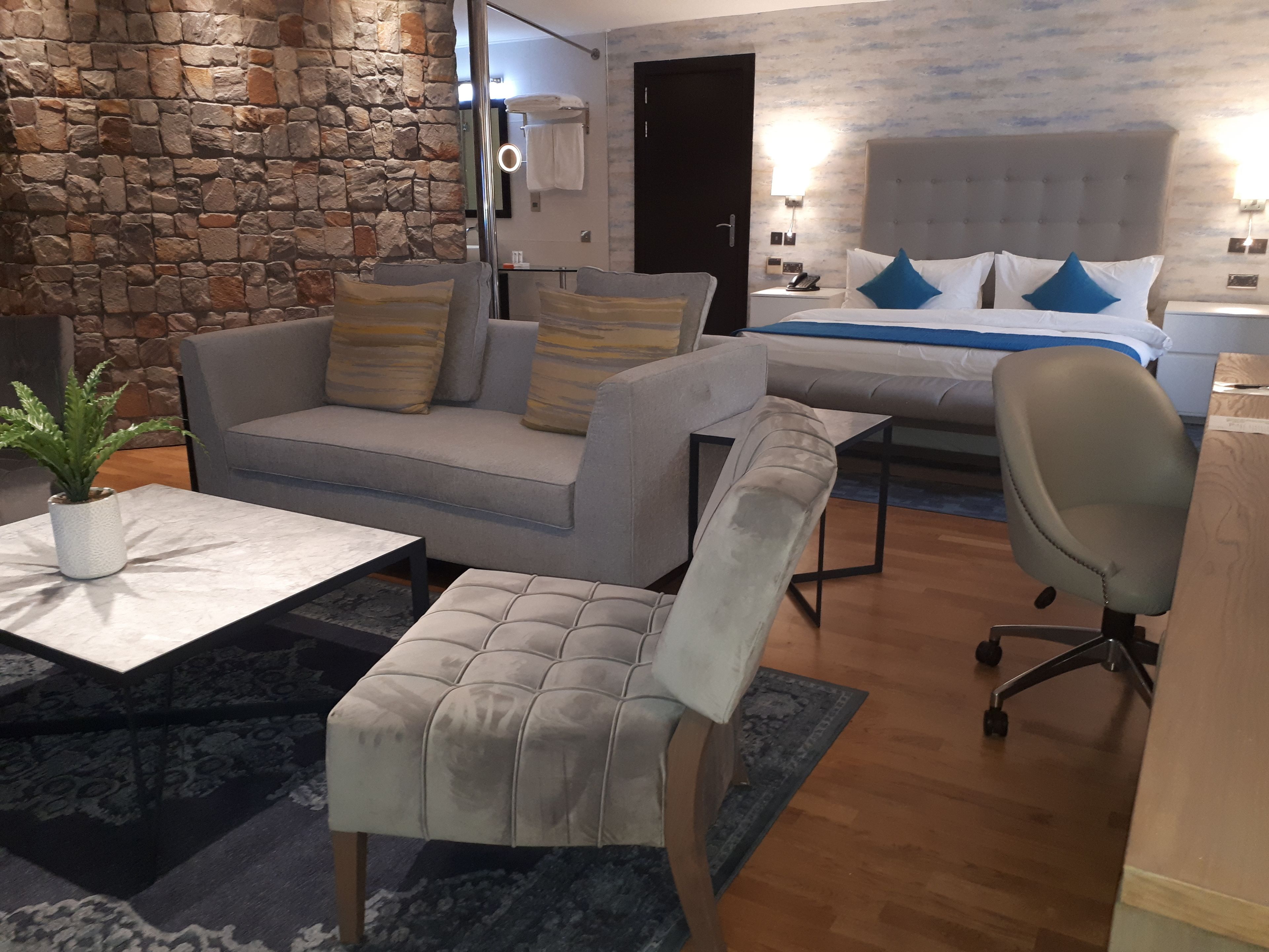 suite | 1 bedroom, select comfort beds, in-room safe, desk