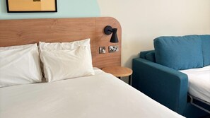 Escritorio, wifi gratis, ropa de cama y accesible en silla de ruedas