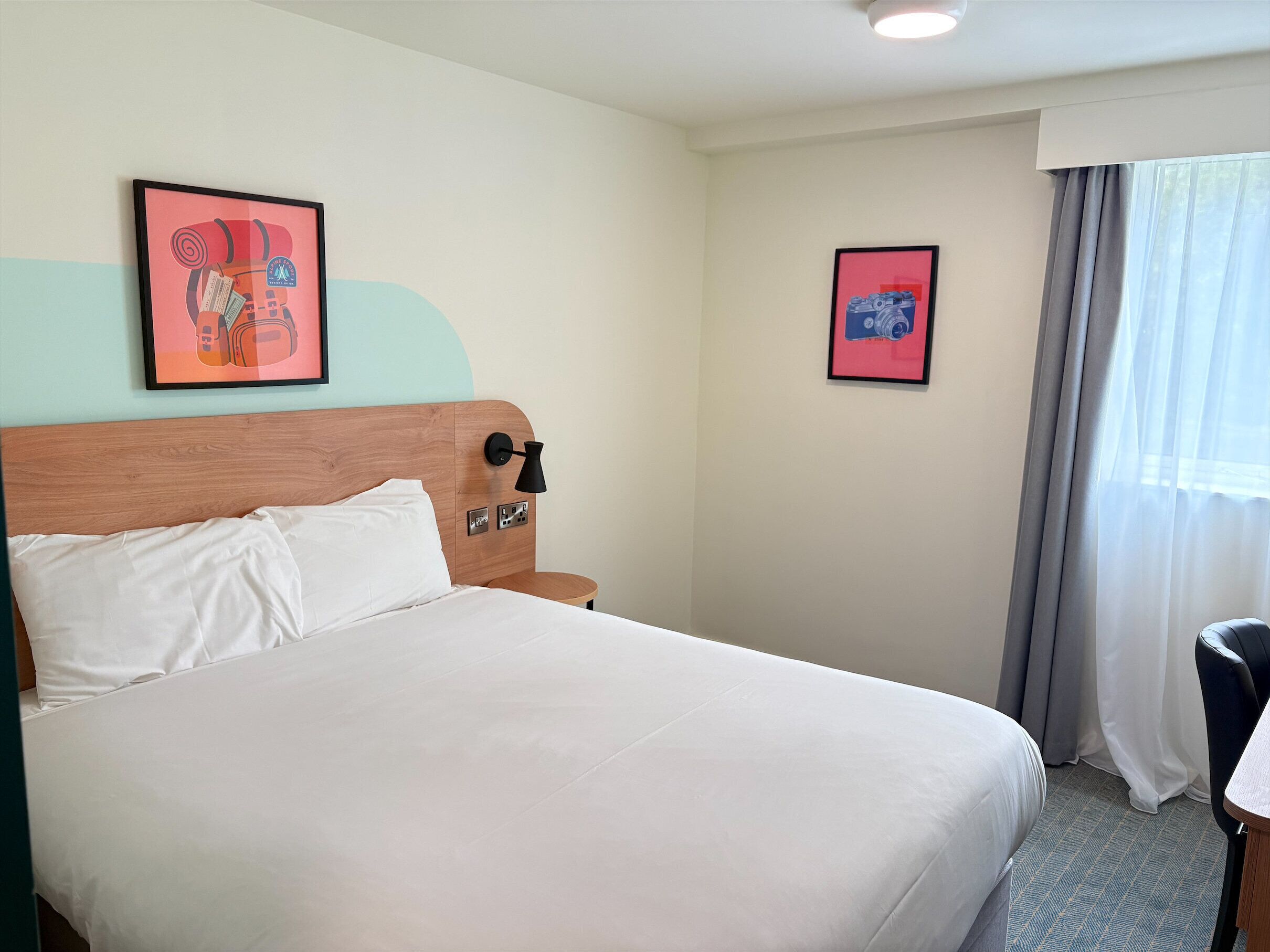 Desk, free WiFi, bed sheets, wheelchair access