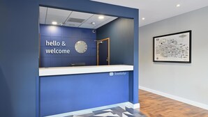 Lobby - Travelodge London Barking (Barking)
