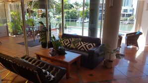 Interior entrance - The Emerald Surfers Paradise Apartments (Gold Coast)