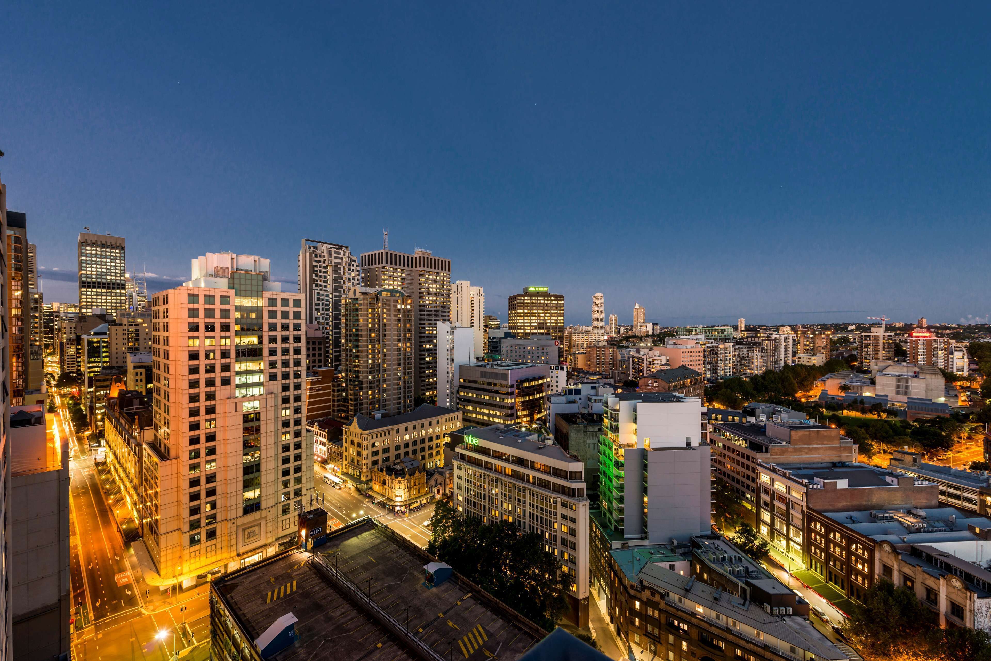 Oaks Sydney Castlereagh Suites — image 21