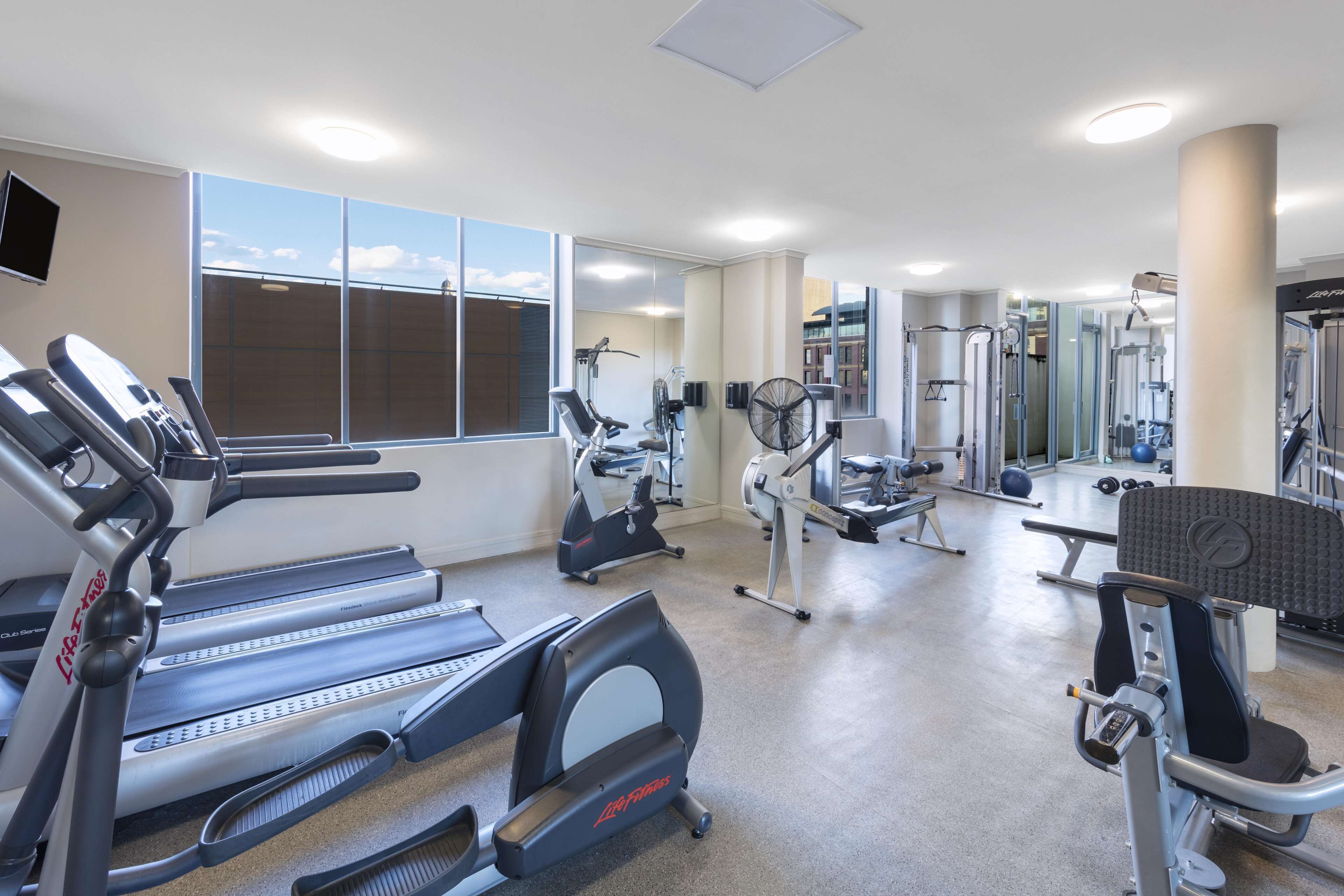 Oaks Sydney Castlereagh Suites — image 26