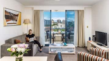 Desk, iron/ironing board, rollaway beds, free WiFi