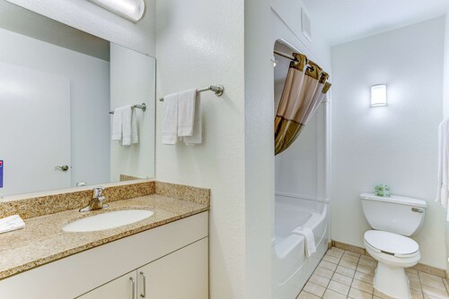  Studio 6 Extended Stay - Kissimmee, FL - Orlando