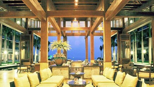 Lobby sitting area - Yalong Bay Mangrove Tree Resort (Sanya)