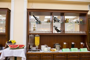 Breakfast, lunch, dinner served; Eastern European cuisine