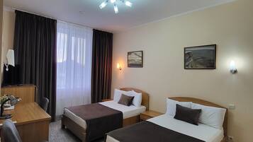 Standard Double Room | In-room safe, desk, iron/ironing board, free WiFi