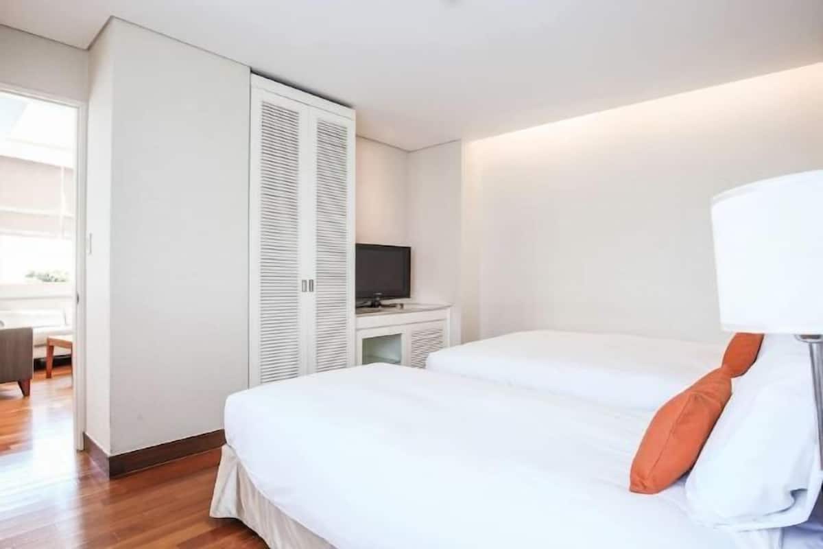 Edredons de pluma, camas Select Comfort, cofres nos quartos