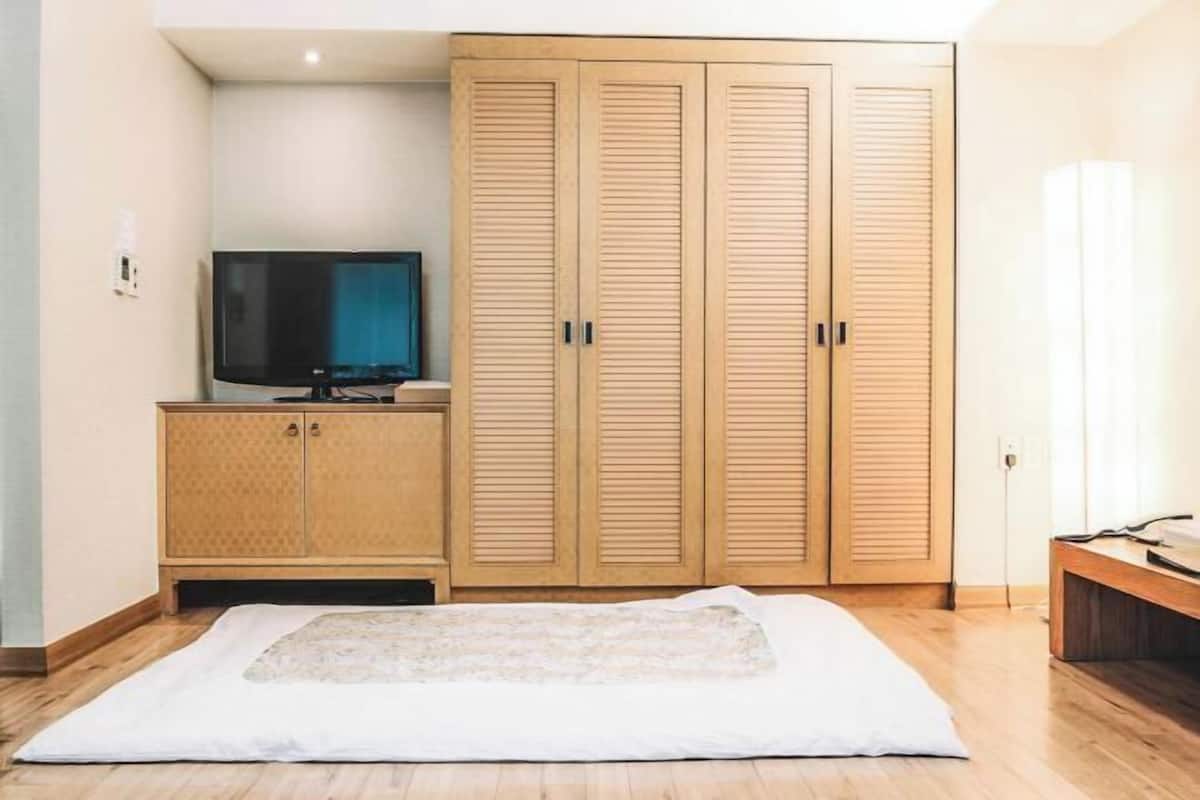 Edredons de pluma, camas Select Comfort, cofres nos quartos